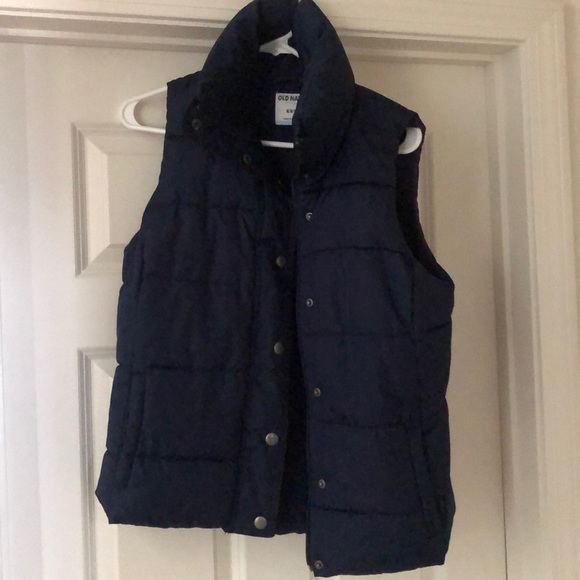 Old Navy puffer vest - Blue M. Hardly been worn! - Picture 1 of 2